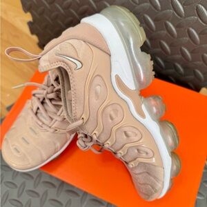 Nike Women’s Air VaporMax Plus in Tan and White